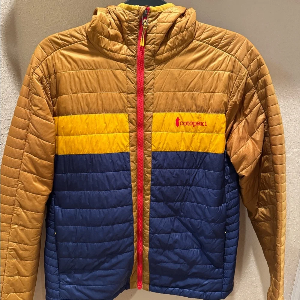 Cotopaxi Women’s Gold and Blue Hooded Down Jacket - Picture 7 of 13